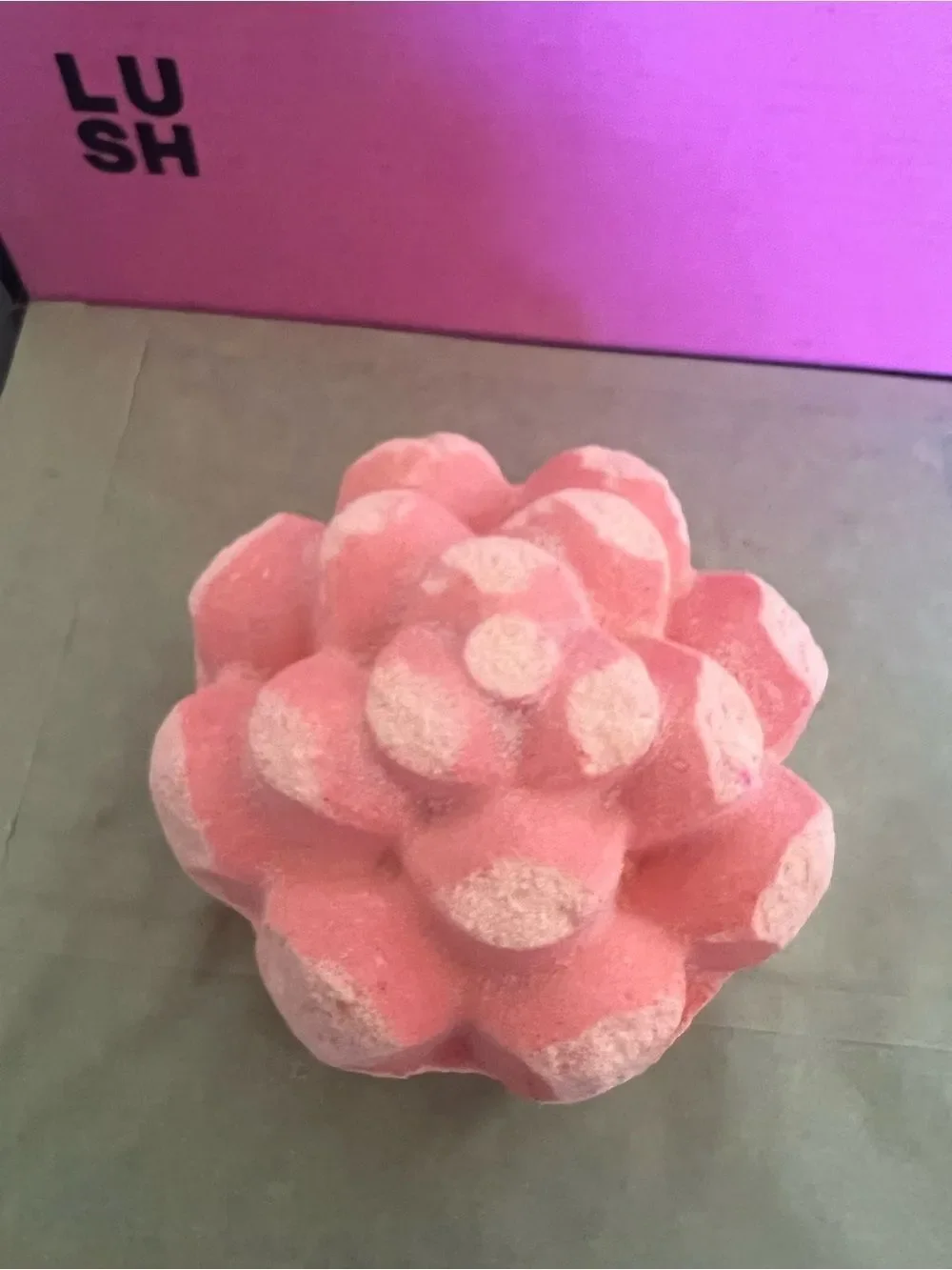 Lush Comforter Rose Bath Bomb 5.2 oz Brand New